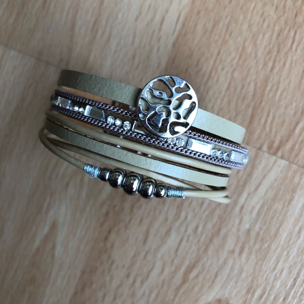 Bracelet